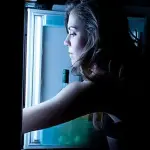 Spuntino di mezzanotte pericoloso per le donne: cancro al seno in agguato