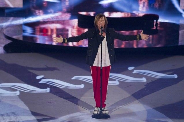 Gianna Nannini canta in playback al serale di Amici: ironia del web