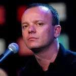 Gigi D'Alessio rischia condanna: offese ed aggredì fotografi
