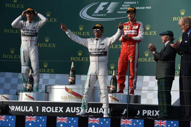 Gp di Cina, Mercedes imbattibili: Hamilton conquista podio