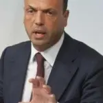 Isis, fratelli tunisini espulsi dall'Italia: esaltavano jihad su Twitter