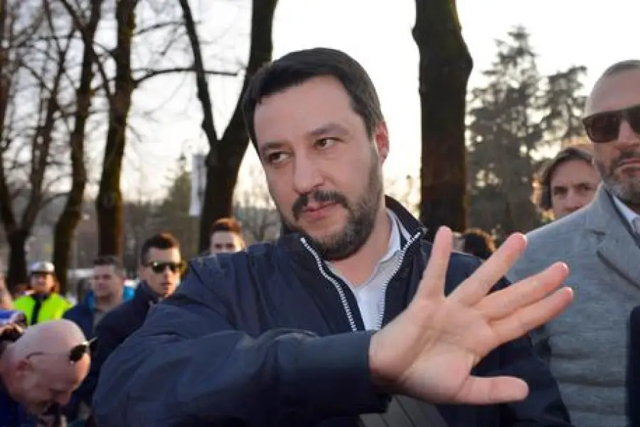 Salvini replica a Boldrini e Vaticano: "C'è ipocrisia e gente che ci guadagna"