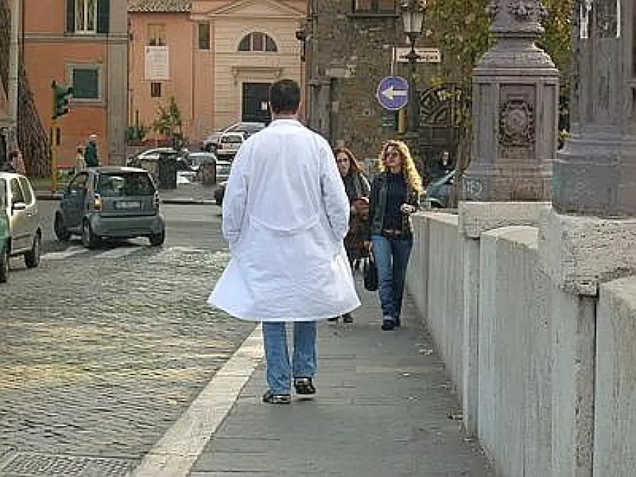 Subiaco, scoperti medici assenteisti: divieto di dimora