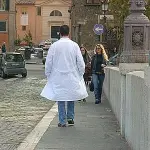 Subiaco, scoperti medici assenteisti: divieto di dimora