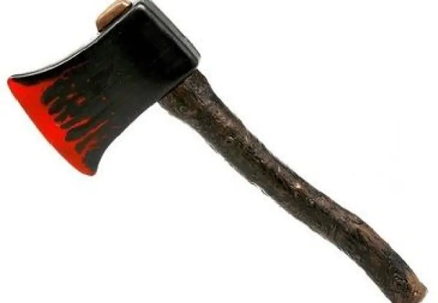 88enne uccisa con un'ascia dal marito di 100 anni