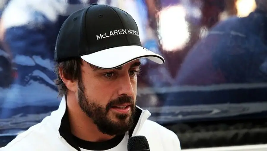 Fernando Alonso sedato due volte dopo incidente: ipotesi Auto Motor und Sport