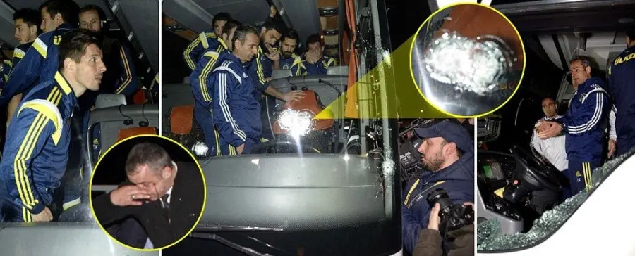 Turchia, spari contro autobus Fenerbahce: autista ferito
