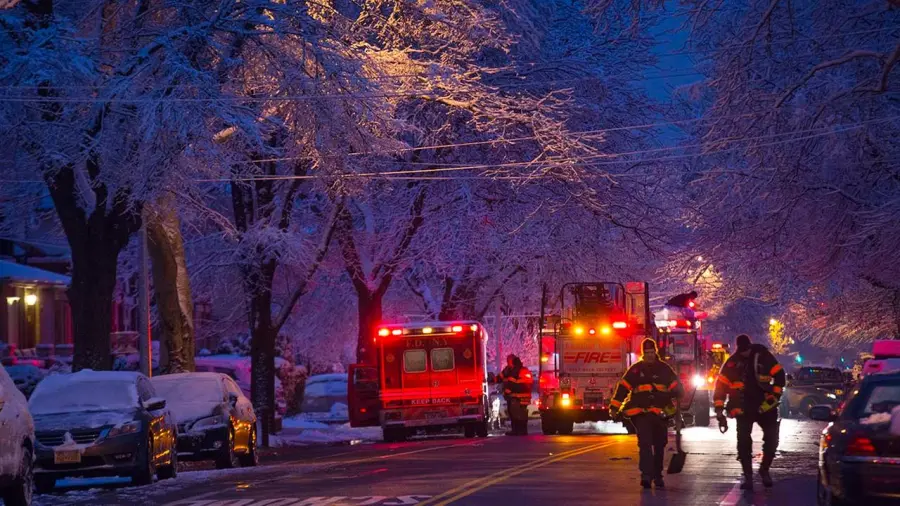 New York, scaldavivande acceso provoca incendio: morti 7 bimbi