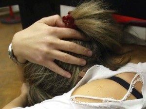 Bidello accusato di aver molestato due 13enni: indagato