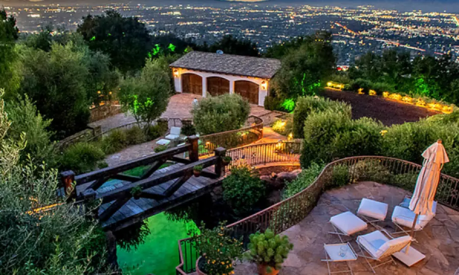 Tom Cruise vende villa di Hollywood Hills per 12,9 milioni di dollari