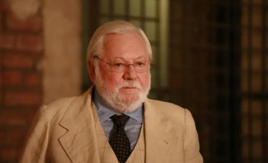 Paolo Villaggio ricoverato al Gemelli per infarto? Frottola mediatica