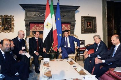 Isis, Renzi vola in Egitto: 