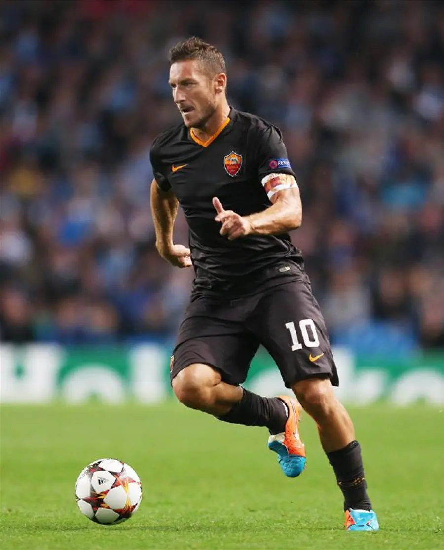 Europa League, niente Fiorentina-Roma per Totti: problema alla coscia destra