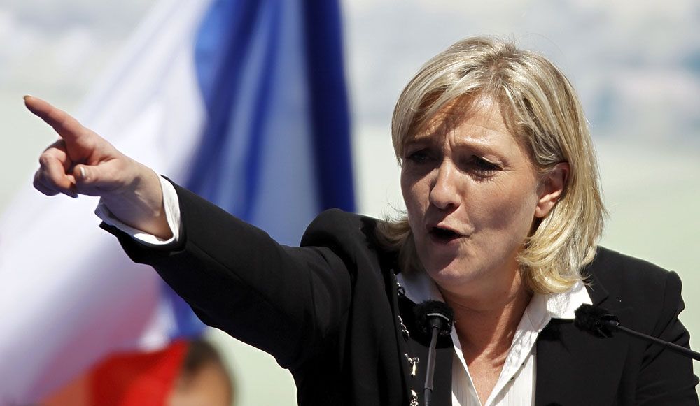 Marine Le Pen rischia grosso: funzionari assunti con fondi europei