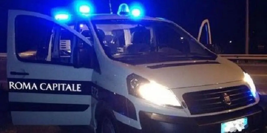 Roma, pauroso incidente stradale in via Casilina: scontro frontale