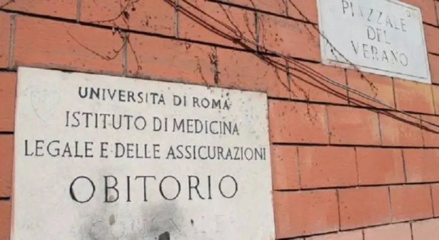 Roma, chiude obitorio 'La Sapienza': resti di salme nei corridoi