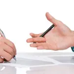 Taranto: truffavano compagnie assicurative, medici e avvocati arrestati