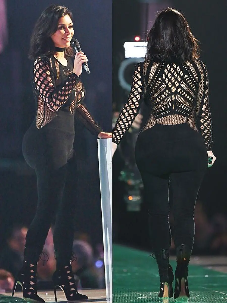 Kim Kardashian: tutina nera attillata ai Brit Awards, lato b 'gonfio'