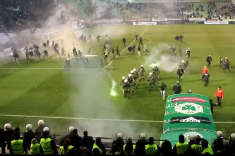 Grecia, Tsipras sospende campionato di calcio: troppa violenza