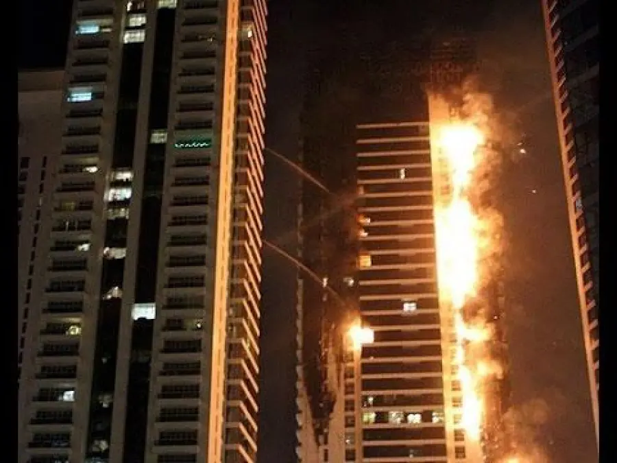 Dubai, incendio Torch Tower: danni ingenti e tanta paura