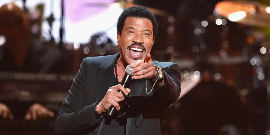Milano, Lionel Richie in concerto: "All night long" ed altri successi