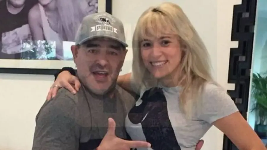 Diego Armando Maradona: interventi estetici per ringiovanire, Rocio Oliva apprezza