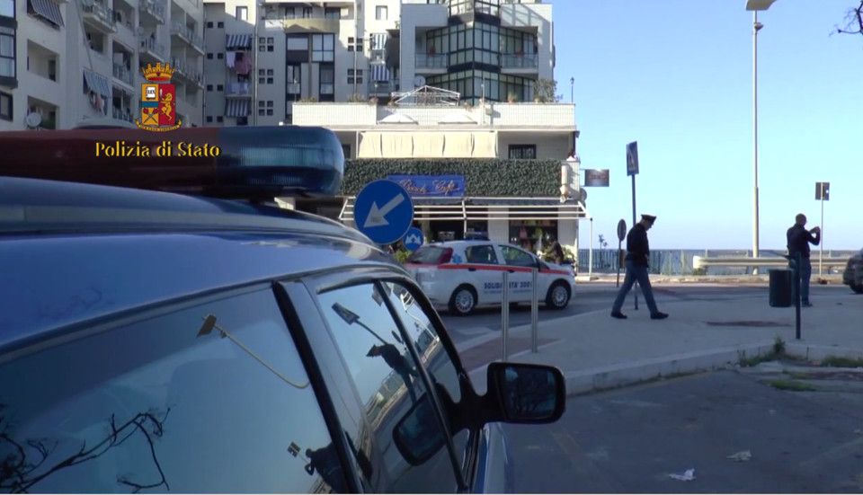 Mafia: blitz contro clan Campanale, arrestati vari fiancheggiatori