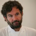 Comune di Amatrice si scaglia contro Carlo Cracco: sugo con aglio in camicia non è Amatriciana