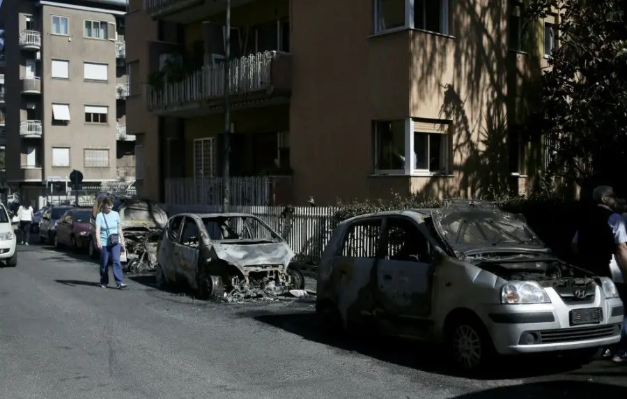 Roma, auto e moto incendiate a Montesacro: incubo piromani torna