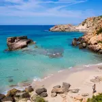 Ibiza, cade da scogliera dopo aver ricevuto proposta di matrimonio