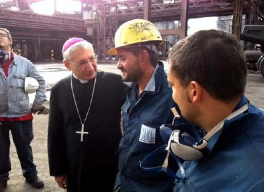 Ilva, autotrasportatori protestano: solidarietà mons. Filippo Santoro