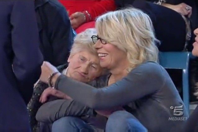 Uomini e Donne, figlia di Rosetta ringrazia Maria De Filippi