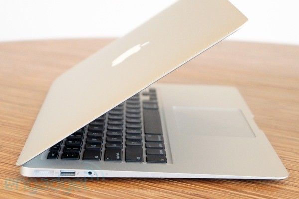 MacBook Air da 12": prime foto sul web, design della linea Pro