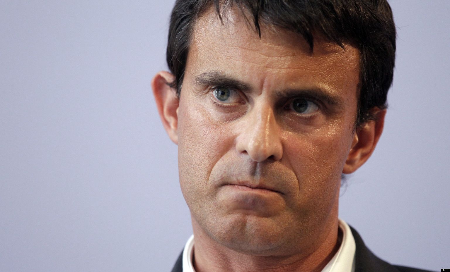 Stato islamico, Manuel Valls avverte: "Minaccia non è mai stata così forte"