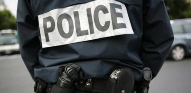 Parigi, poliziotta travolta dinanzi all'Eliseo: in manette due persone