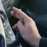 Vietato fumare in auto e in spiaggia: stretta del Ministero della Salute