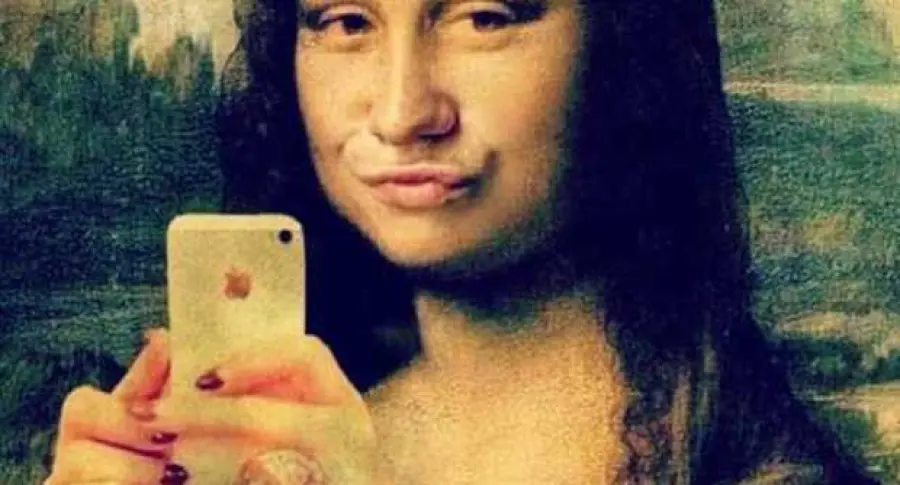 Invii tanti selfie? Sei narcisista o psicopatico