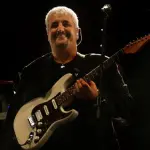 Pino Daniele: fan in fila davanti alla camera ardente, silenzio e commozione