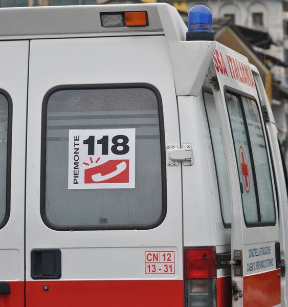 Torino, camion contro auto: un morto. Traffico e rallentamenti