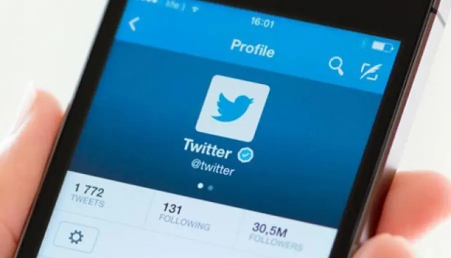 Twitter presenta "mentre eri via": funzione per chi non vuole perdersi nulla