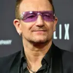 Bono Vox, niente più chitarra dopo incidente in bici: 