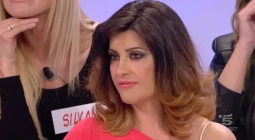 Elga del Trono Over contro la redazione di Uomini e Donne