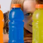 Energy drink deleteri per bimbi: troppa caffeina, rischio convulsioni