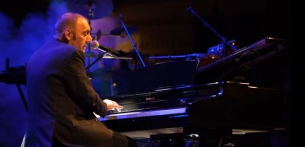 Mango sognò di brindare con Fabrizio De André: confessione antecedente alla morte