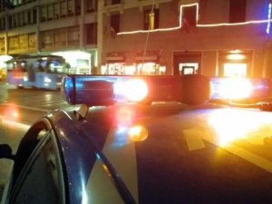 Roma, auto piomba su marciapiede: 4 bimbi travolti