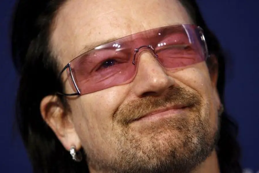 Bono Vox cade dalla bici a New York: dovrà operarsi al braccio
