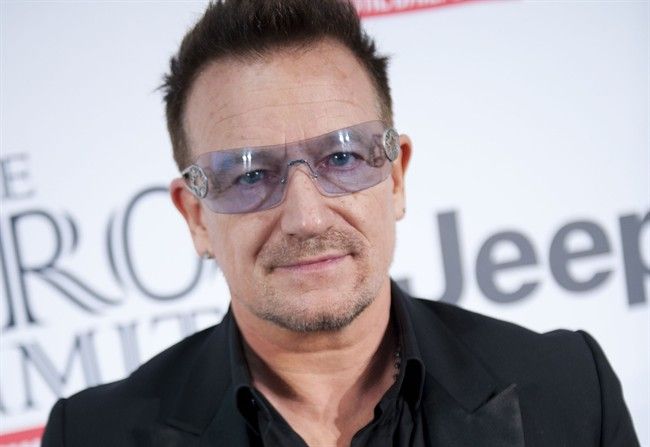 Bono Vox trema: aereo perde flap in volo, bagagli addio