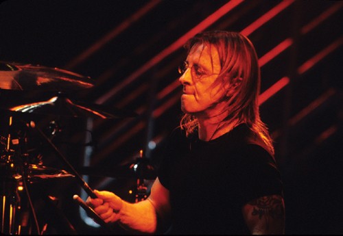 AC/DC: Phil Rudd ingaggiò killer per uccidere due persone, rischia carcere