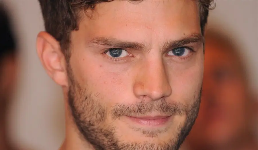 50 sfumature di grigio: niente scene di nudo frontale, Jamie Dornan lo conferma
