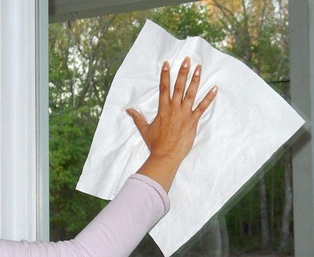 Volterra, 82enne pulisce vetri e cade giù: morta dopo volo di 5 metri